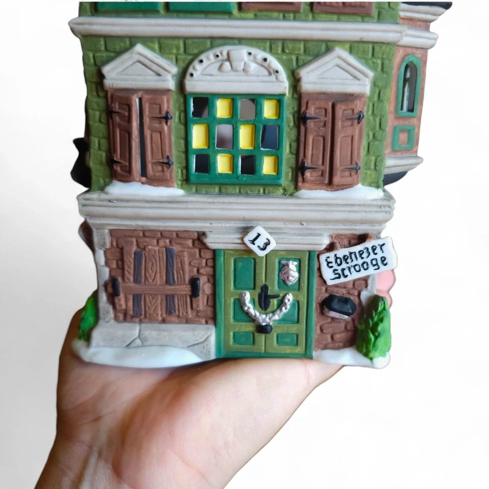 Dept 56 Dickens Village The Flat Of Ebenezer Scrooge 55875 Lighted House In Box